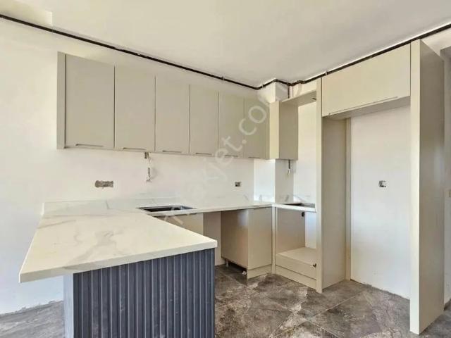 Denizli Çakmak Mahallesinde Önü Açık Satılık 2+1 Suit Daire