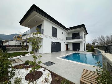 Denizli Başkarcı’da Havuzlu Müstakil Bağımsız Satılık Villa