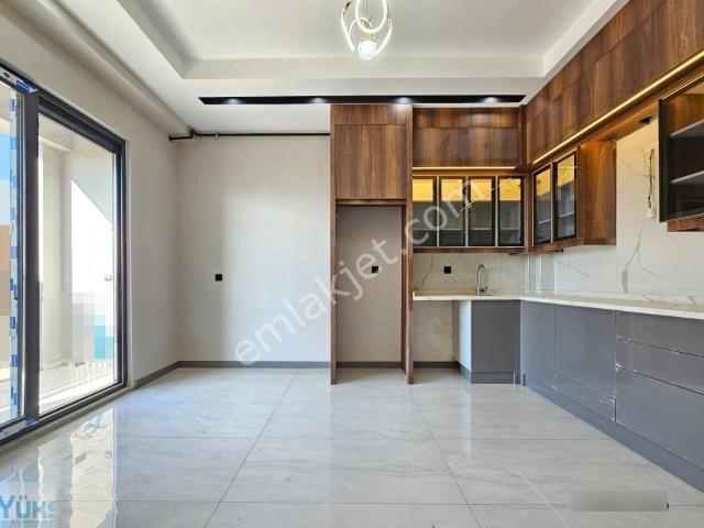 Denizli Bereketler De Cadde Üstü Satılık 1+1 Apart Fırsat Daire