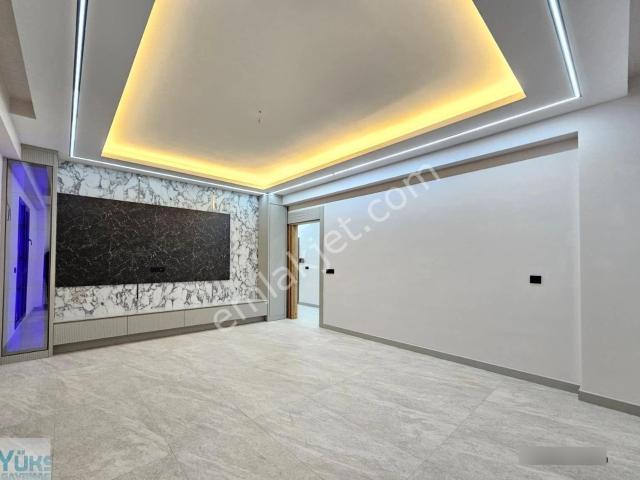 Denizli Bereketler De Harika Konumda 3+1 180 M2 Panjurlu Giyinme Odalı Ultra Lüks Daire