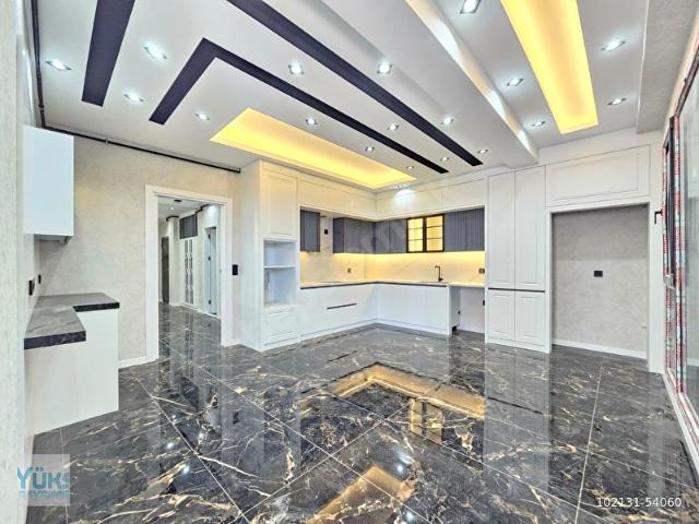 Denizli bereketler mahallesi 4+1 200 m2 panjurlu ultra lüks satılık ara kat daire