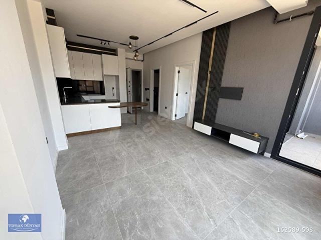 Denizli Bereketler Mahallesi'nde 1 + 1 kiralık lüks apart