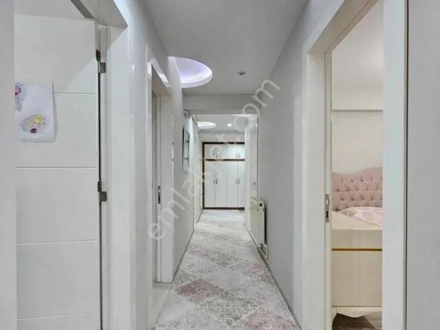 Denizli Bereketler Mahallesinde 3+1 160 M2 Cadde Üstünde Masrafsız Satılık Daire