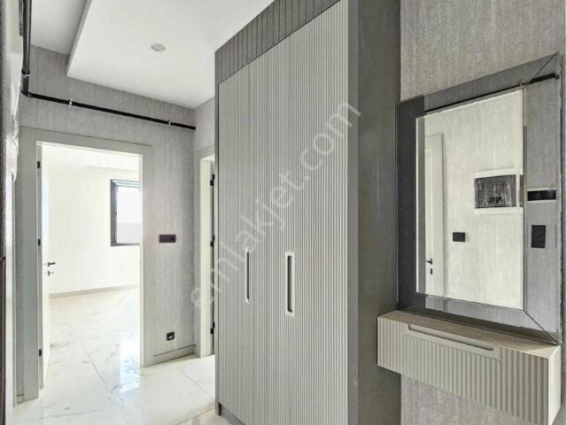Denizli Şemikler De 2+1 120 M2 Geniş Balkonlu Arakat Daire