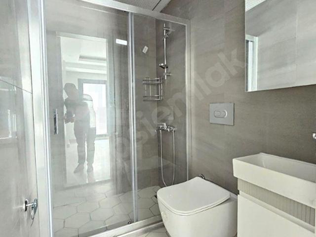 Denizli şemikler de 3+1 160 m2 cadde üzerinde lüks işçilikte satılık daireler