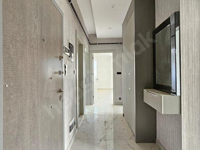Denizli şemikler de yüksek beyana uygun 2+1 Önü açık ve yeşil alan köşe cephe son daire