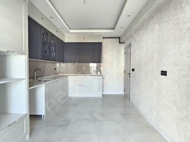 Denizli şemikler mahallesinde naz bayrağa yakın 2+1 120 m2 bahçe katı satılık daire