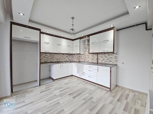 Denizli Şemikler Mahallesinde Albayrak Meydanı Altında 2+1 120m2 Kiralık Fırsat Ara Kat Daire