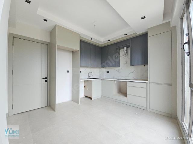 Denizli şemikler mahallesinde 2+1 120 m2 caddeye yakın satılık lüks arakat daire
