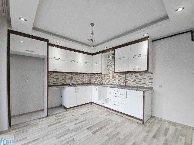 Denizli Şemikler Mahallesinde 2+1 120 M2 Naz Bayrak Üstü Kiralık Arakat Daire