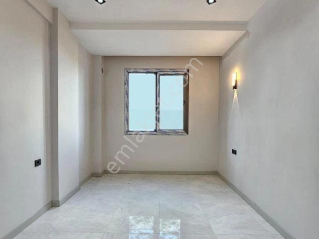 Denizli Şemikler Mahallesinde 3+1 150 M2 Naz Bayrak Mevkii Satılık Fırsat Daireler