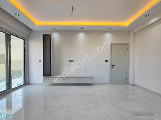 Denizli Şemikler Mahallesinde 3+1 150 M2 Naz Bayrak Mevkii Satılık Fırsat Daireler
