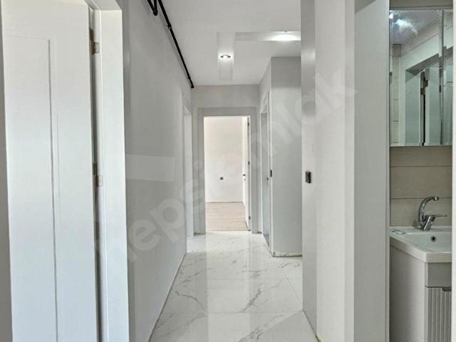 Denizli gümüşçay da 2+1 120 m2 Cadde üzeri mükemmel konumda lüks daireler