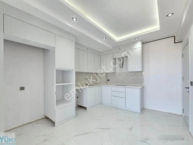 Denizli Gümüşçay Mahallesinde 2+1 120 M2 Cadde Üstü Lüks Satılık Fırsat Daireler