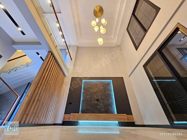 Denizli göveçlikte 5+1 300 m2 şehrin zirvesinde taşınmaya hazır modern lüks villa