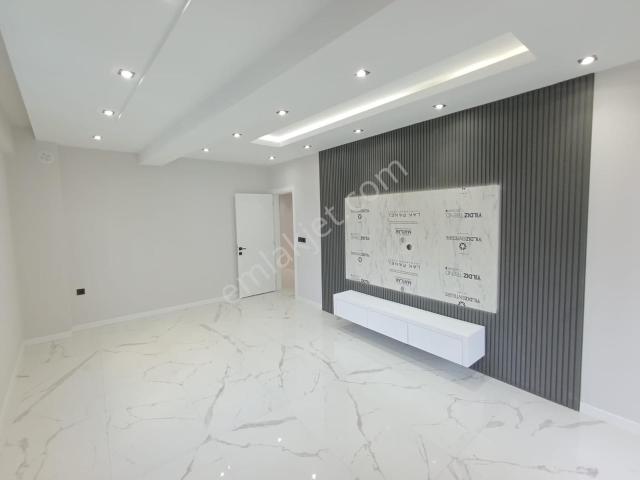 Denizli Hacıkaplanlar Mh. 150 M2 Ebeveyn Banyolu 3+1 Sıfır Daire