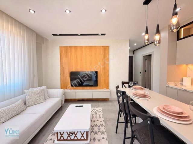Denizli Şirinköy'de Havuzlu Site İçi 1+1 Full Eşyalı Dağ Manzaralı Lüks Kiralık Daire