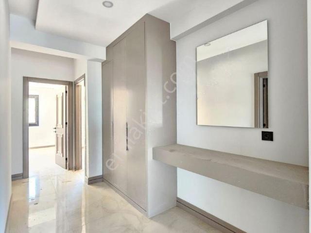 Denizli Karahasanlı Da 3+1 190 M2 Havuzlu Site İçinde Konsept Akıllı Ev Sistemli Lüks Daire