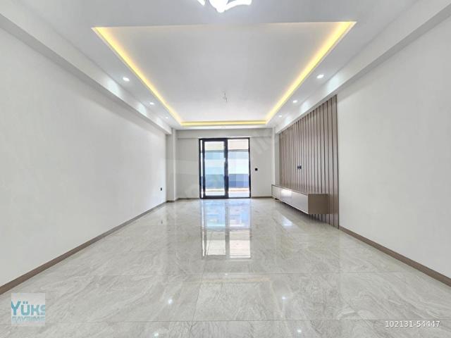 Denizli karahasanlı da havuzlu site içinde 3,5+1 giyotin cam balkonlu daire