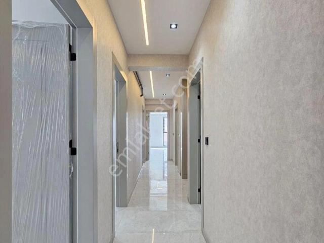 Denizli Karahasanlı Da Satılık 3+1 165 M2 Giyinme Odalı Ebeveyn Banyolu Lüks Fırsat Daireler