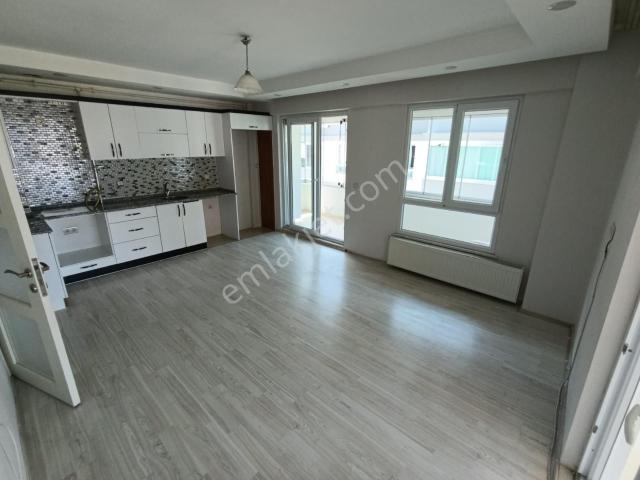 Denizli Karahasanlı Mh. 135 M2 Nalan Kaynak Yakını 2,5+1 Daire