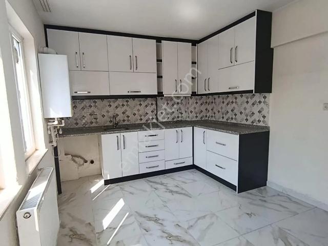 Denizli Kaynarca'da Müstakil Tadında 3+1 Kiralık Ara Kat Daire