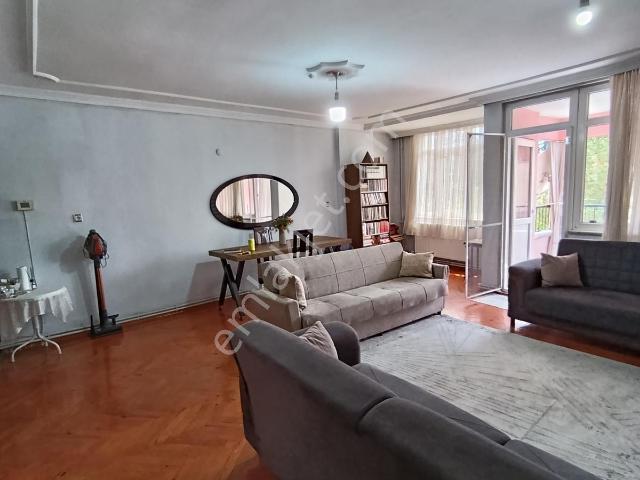 Denizli Kayalık Caddesi'nde Geniş 135 M2 2+1 Satılık Daire