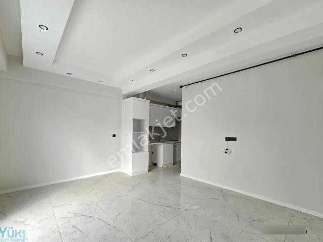 Denizli Yenişafak Mahallesinde 2+1 100 M2 Açık Mutfak Cadde Üstü Satılık Daire