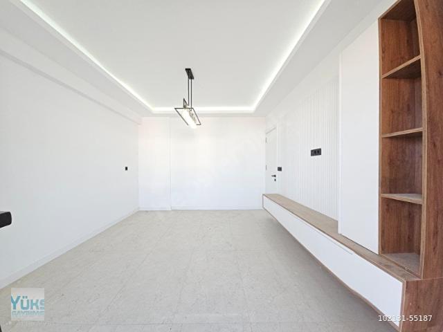 Denizli yenişafak mahallesinde 2+1 120 m2 havuzlu site içinde satılık daire