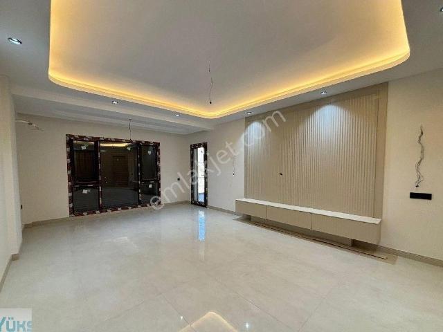 Denizli Yenişafak'ta Modern Mimarisiyle Öne Çıkan 3,5+1 Havuzlu Site İçi Ultra Lüks Arakat Daire