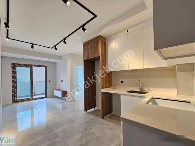 Denizli 1200 Evler De 2+1 100 M2 Cadde Üzeri Lüks Satılık Suit Daireler