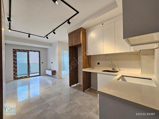 Denizli 1200 evler de 2+1 100 m2 cadde üzeri lüks satılık suit daireler
