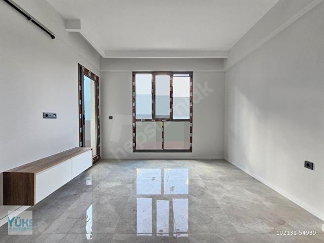Denizli 1200 evler de cadde üstünde 1+1 önü açık fırsat satılık apartlar