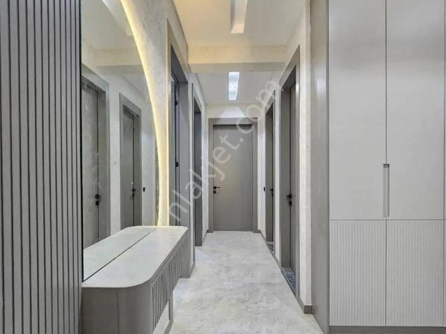 Denizli 1200 Evler'de 3+1 160 M2 Premium Detaylar Panjur | E.banyosu | G.odası | K.otoparklı Daire