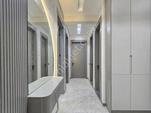 Denizli 1200 Evler'de 3+1 160 M2 Premium Detaylar Panjur | E.banyosu | G.odası | K.otoparklı Daire