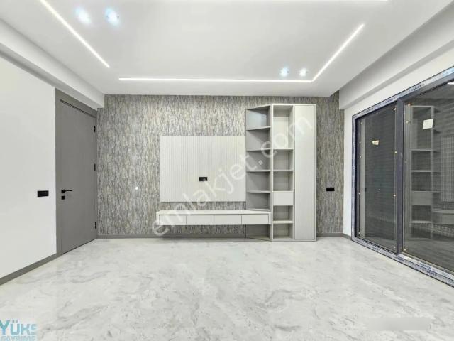 Denizli 1200 Evlerde 3+1 Harika Konumda Panjurlu Giyinme Odalı Ultra Lüks Satılık Daire