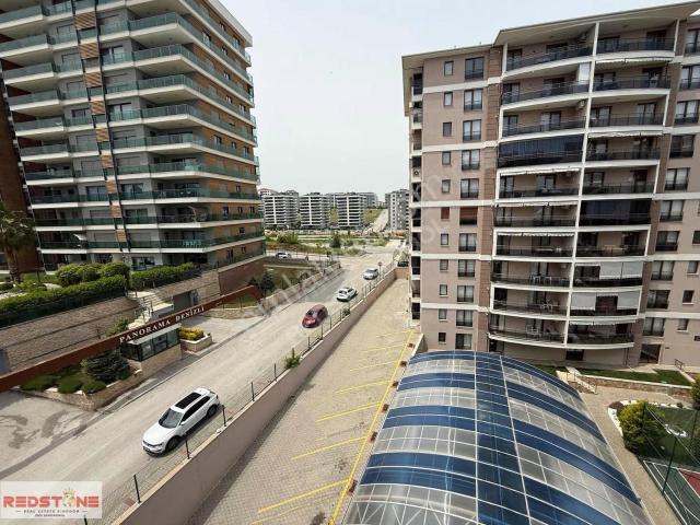 Denizlide Redstone İdolden Havuzlu Bahçeli Site Daire Fırsatı