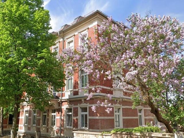 Denkmalgeschützte DG Wohnung in Radebeul Ost – bezugsfrei, provisionsfrei, 5 % Mietpotenzial