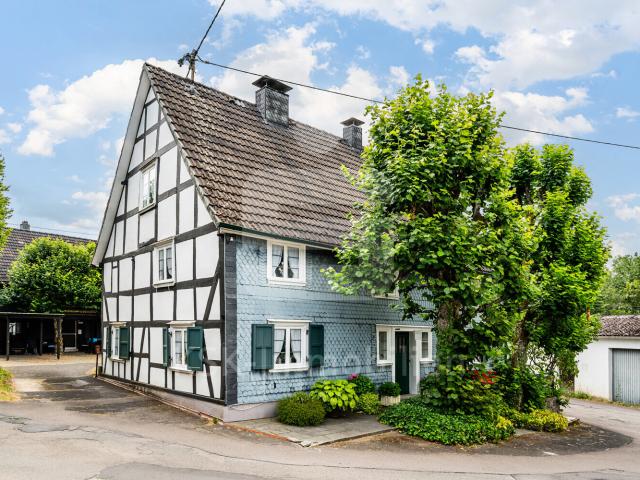 Denkmalgeschütztes Einfamilienhaus in Nümbrecht Winterborn!