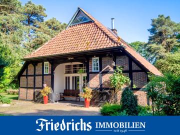 Denkmalgeschütztes, kernsaniertes Fachwerk Bauernhaus in Wiefelstede Mansholt / ländliche Alleinlage