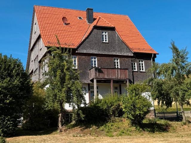 Denkmalgeschütztes Haus mit großem Grundstück