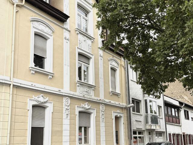 Denkmalgeschütztes Jugendstilhaus mit 3 komplett renovierten 70 m² Wohnungen in Frankenthal