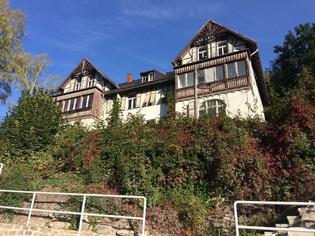 Denkmalgeschütze Doppelvilla ehem. Patentpapierfabrik in Amtsberg südlich von Chemnitz auf 3.470 m²