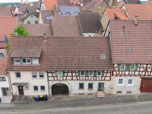 Denkmalobjekt in zentrumsnaher Lage mit viel Entwicklungsspielraum