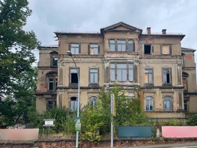 Denkmalvilla und Haus dazu geschenkt
