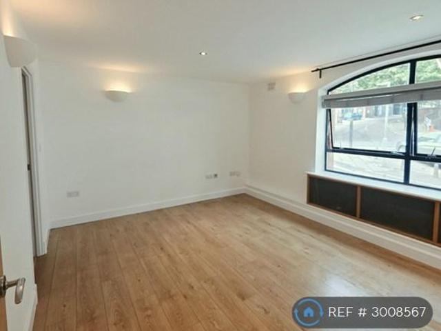 Denmark Avenue, Bristol, BS1 2 bed flat to rent £1,495 pcm £345 pw