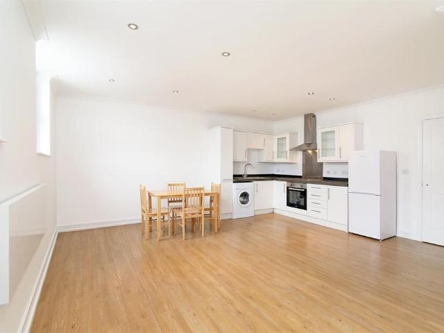 Denmark Hill, London SE5, 1 bed flat to rent, £1,625 pcm | PrimeLocation