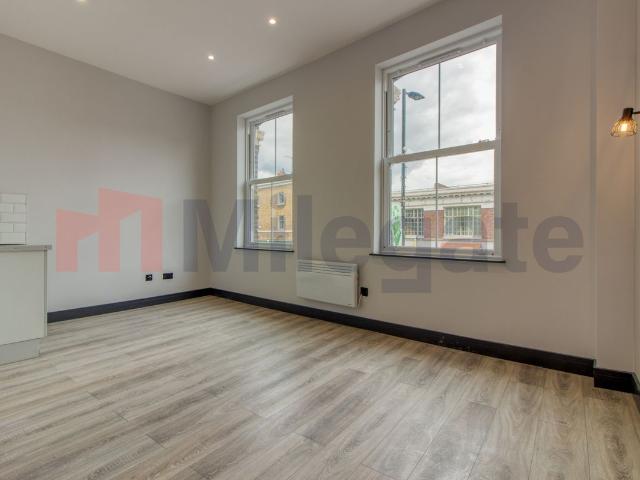 Denmark Hill, London SE5, Studio to rent, £1,200 pcm | PrimeLocation