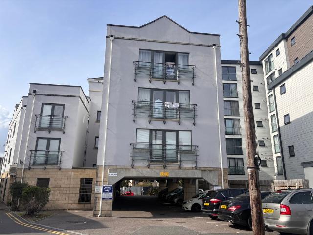 Denmark Road, Poole BH15, 2 bed flat to rent, £1,050 pcm | PrimeLocation