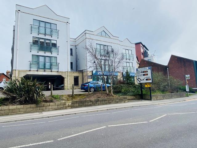 Denmark Road, Poole BH15, 2 bed flat to rent, £1,100 pcm | PrimeLocation